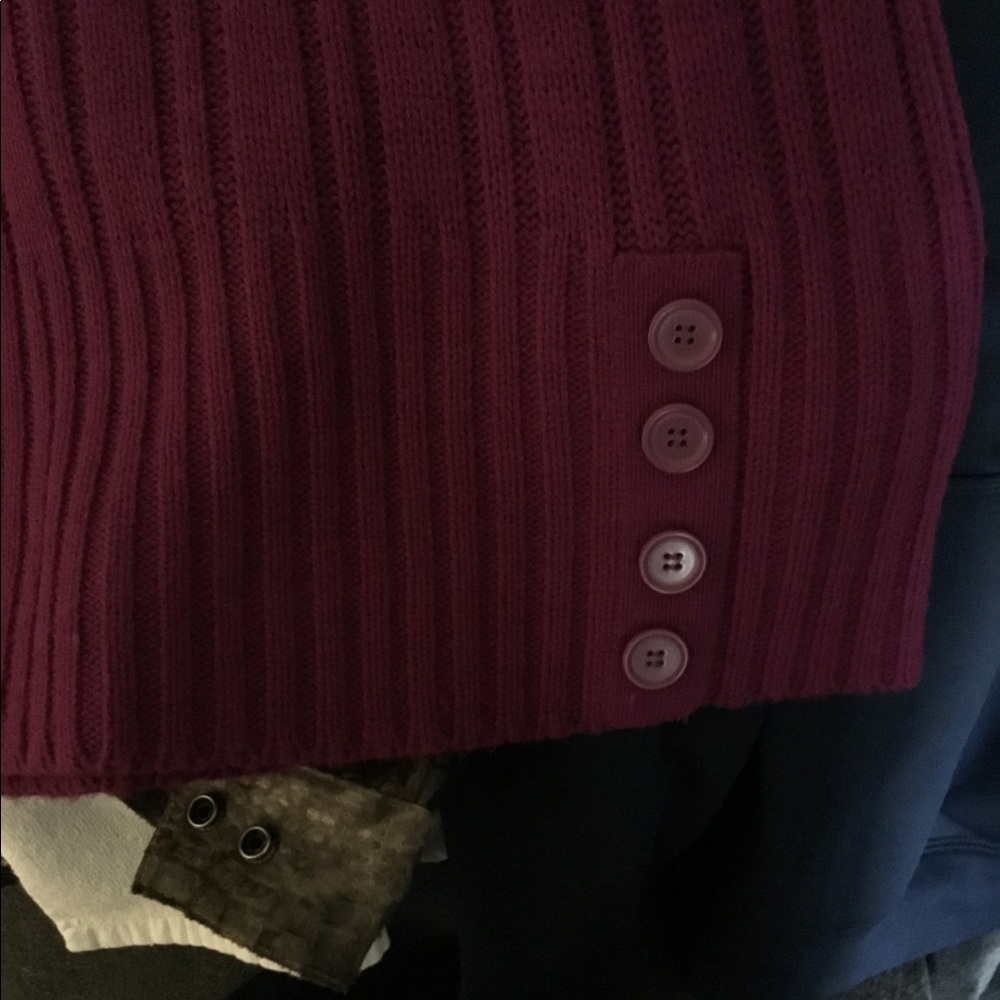 Sweater - Picture 2 of 2